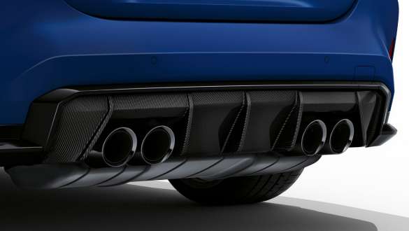 M Sportabgasanlage BMW M4 Competition Cabrio mit M xDrive G83 2021 BMW M4 Competition Cabrio mit M xDrive G83 2021 BMW Individual Frozen Portimao Blau metallic M Sportabgasanlage Nahaufnahme Heckdiffusor
