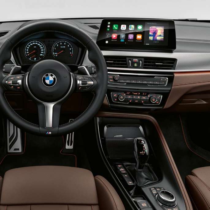Habitacle de la BMW X2 Modèle Edition M Mesh BMW X2 Modèle Edition M Mesh 2020 F39 habitacle, intérieur