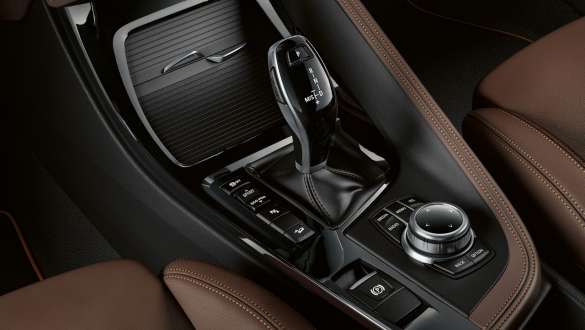 Pommeau du levier de vitesses de la BMW X2 F39 Levier de vitesses de la BMW X2 2020 F39, intérieur