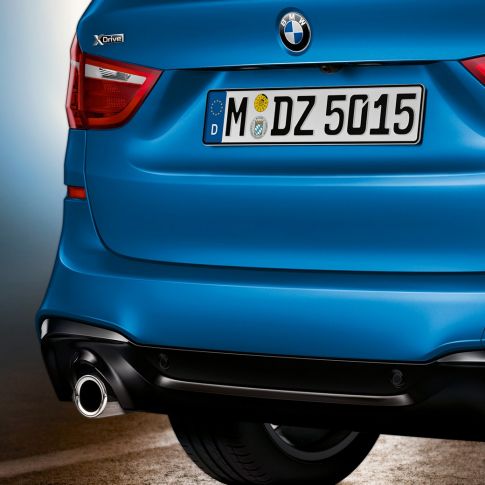 Posteriore della BMW Serie 2 Gran Tourer F46 Posteriore della BMW Serie 2 Gran Tourer F46 Facelift 2018 Estoril Blue metallizzato primo piano del posteriore