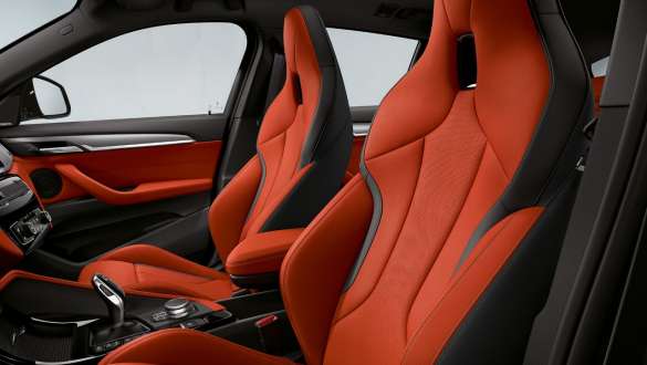 Sedili sportivi M della BMW X2 M35i (F39) Sedili sportivi M della BMW X2 M35i (F39) abitacolo