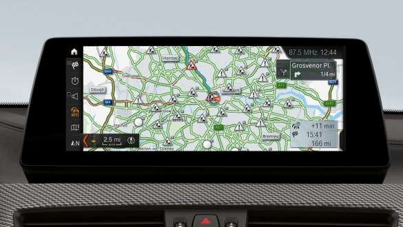 Real Time Traffic Information della BMW X2 M35i (F39) Real Time Traffic Information RTTI della BMW X2 M35i (F39) abitacolo