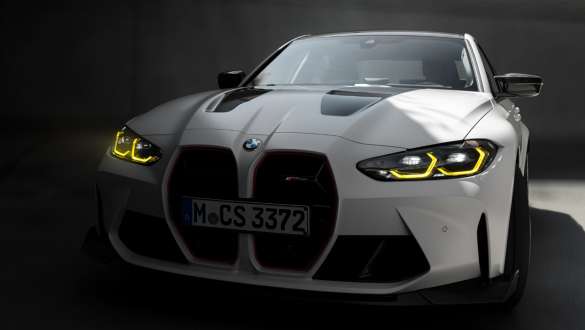 BMW M3 CS G80 BMW Laserlight gialli in vista BMW M3 CS G80 BMW Laserlight gialli in vista anteriore da ferma
