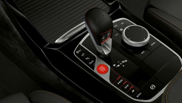 Cambio Steptronic M a 8 rapporti della BMW X3 M Competition F97 LCI 2021 BMW X3 M Competition F97 LCI Facelift 2021 Consolle centrale Interni Cambio Steptronic M a 8 rapporti con Drivelogic