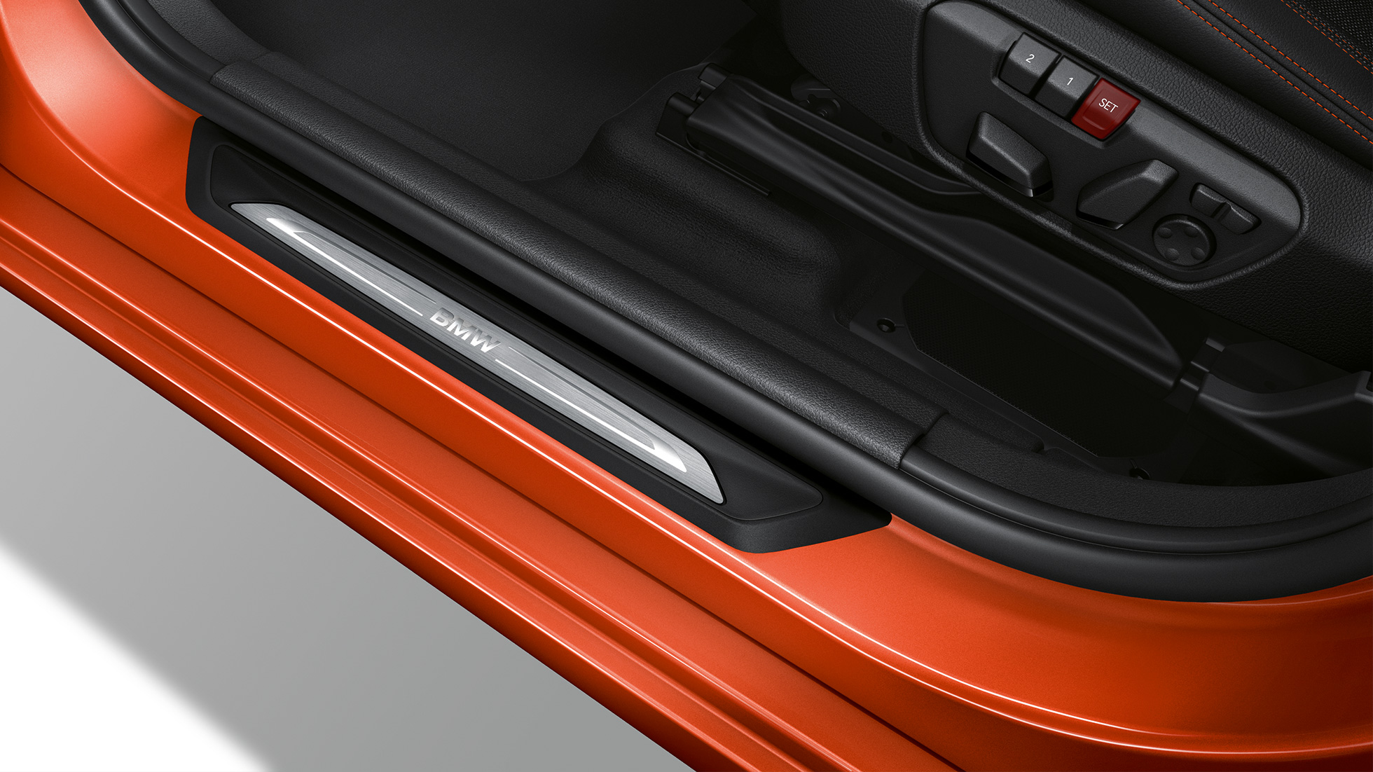 Einstiegsleisten BMW 2er Active Tourer Modell Sport Line F45 Einstiegsleisten BMW 2er Active Tourer Modell Sport Line 220i F45 2018 Sunset Orange metallic