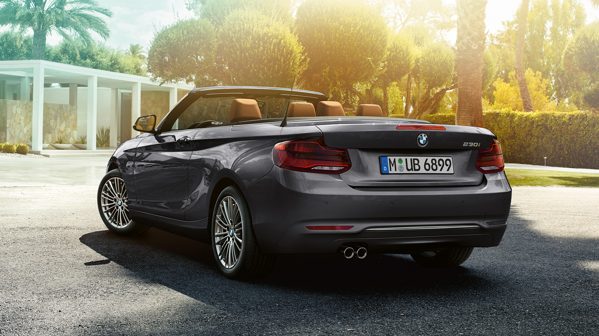 BMW 2er Cabrio, Dreiviertel Heckschuss BMW 2er Cabrio, Dreiviertel Heckschuss
