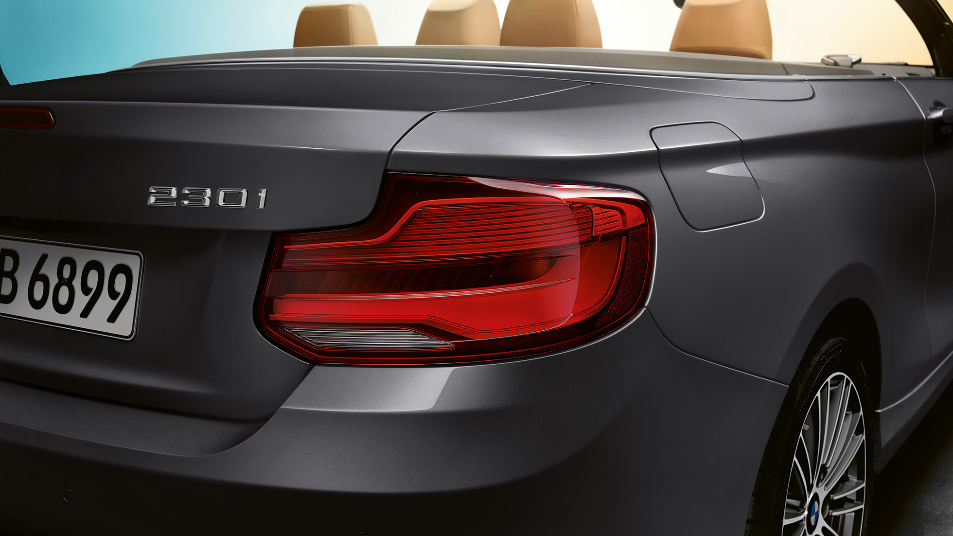 BMW 2er Cabrio, Modellname am Heck BMW 2er Cabrio, Modellname am Heck