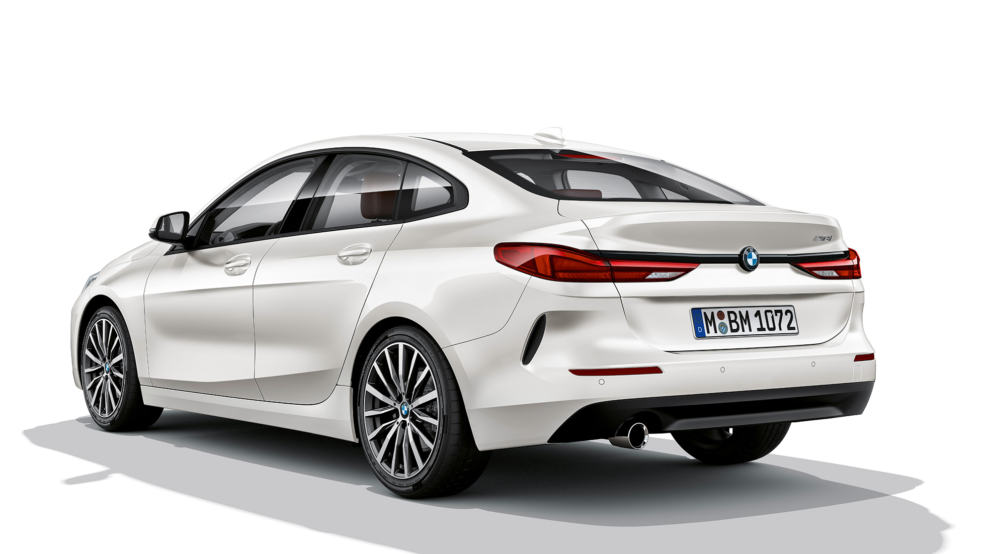 Jantes BMW en alliage léger BMW Série 2 Gran Coupé Modèle Advantage Jantes BMW en alliage léger BMW Série 2 Gran Coupé Modèle Advantage Mineralweiss F44, vue de trois quarts arrière