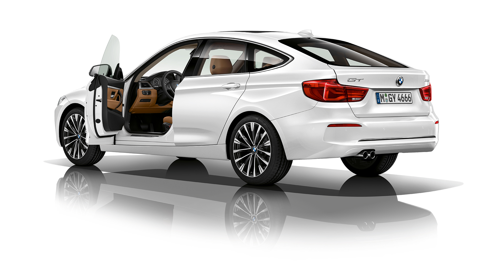 BMW Serie 3 Gran Turismo, Versione Luxury Line, ripresa posteriore a tre quarti BMW Serie 3 Gran Turismo, Versione Luxury Line, ripresa posteriore a tre quarti