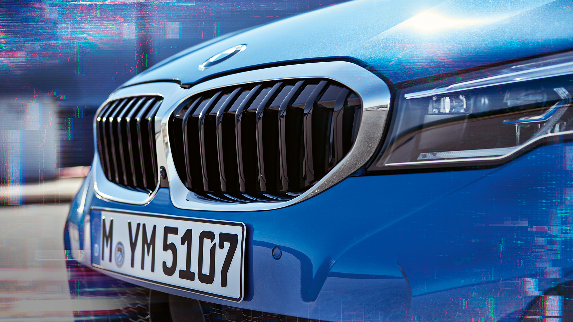 BMW Serie 3 Berlina, calandra a doppio rene. G20 Primo piano con vista laterale della calandra a doppio rene della BMW Serie 3 Berlina. G20