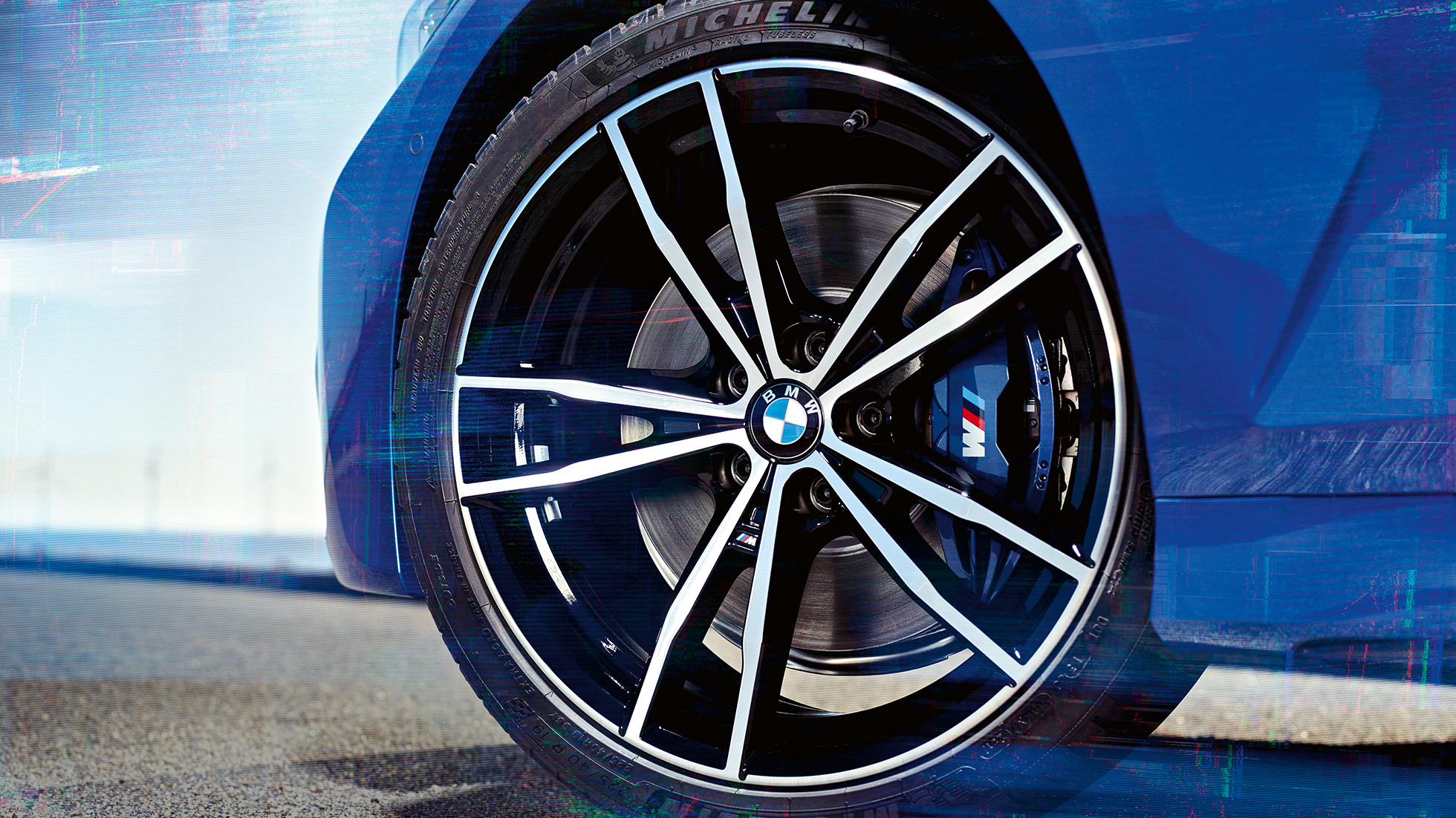BMW Serie 3 Berlina, cerchi in lega leggera n° 791 M G20 Primo piano dei cerchi in lega leggera M da 19'' n° 791 M in Jet Black della BMW Serie 3 Berlina. G20
