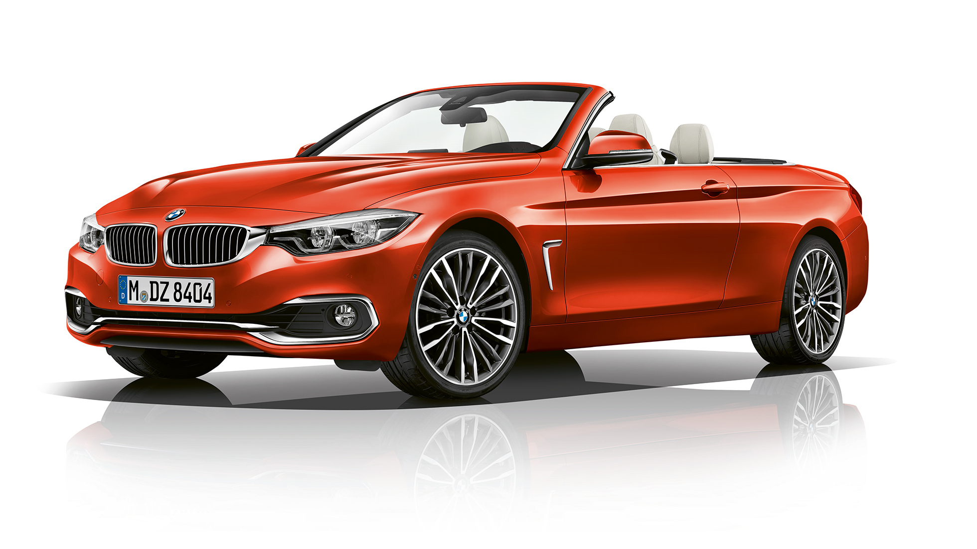 BMW Serie 4 Cabrio, Versione Luxury Line, ripresa frontale a tre quarti BMW Serie 4 Cabrio, Versione Luxury Line, ripresa frontale a tre quarti