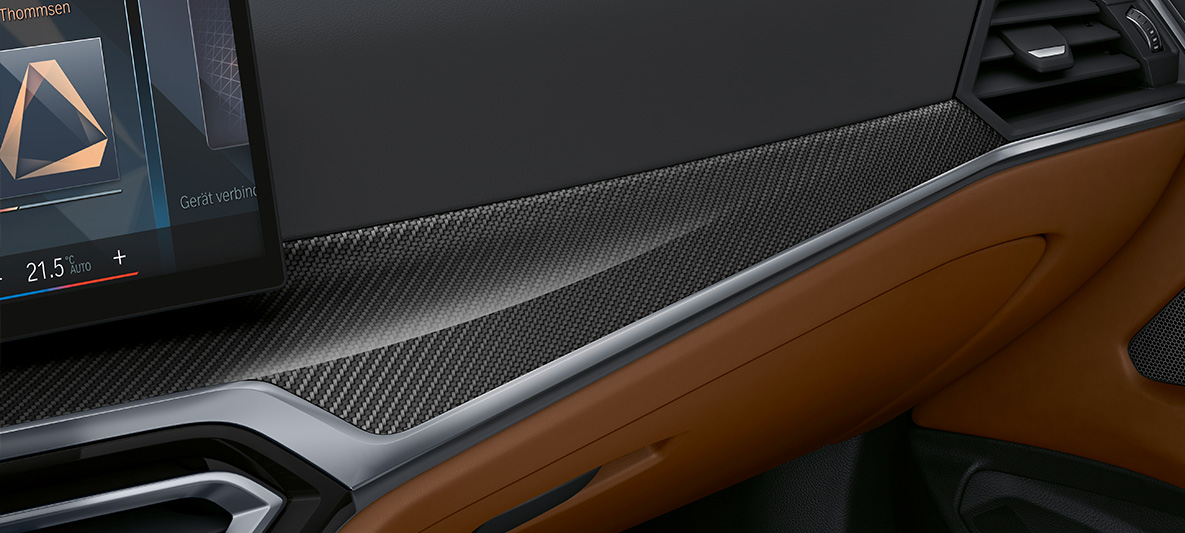 BMW Individual Interieurleisten 'Carbon Fibre' mit Akzentleiste Perlglanz Chrom BMW 4er Cabrio 2020 G23 Individual Innenraum BMW Individual Interieurleisten 'Carbon Fibre' mit Akzentleiste Perlglanz Chrom BMW 4er Cabrio Individual G23 2020 Innenraum