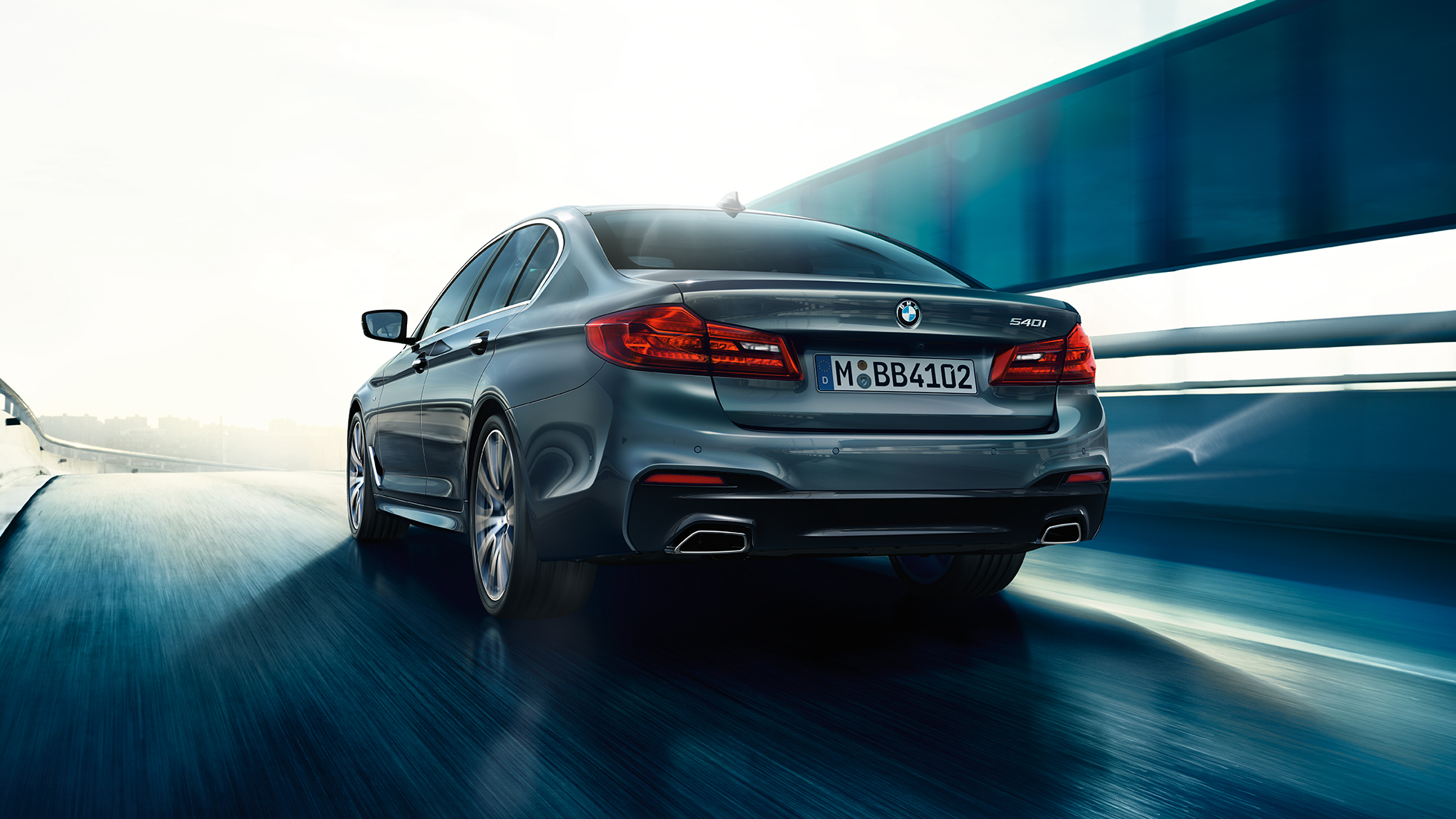 Arrière BMW Série 5 Berline BMW Série 5 Berline 540i Berline G30 Bluestone metallic Vue arrière