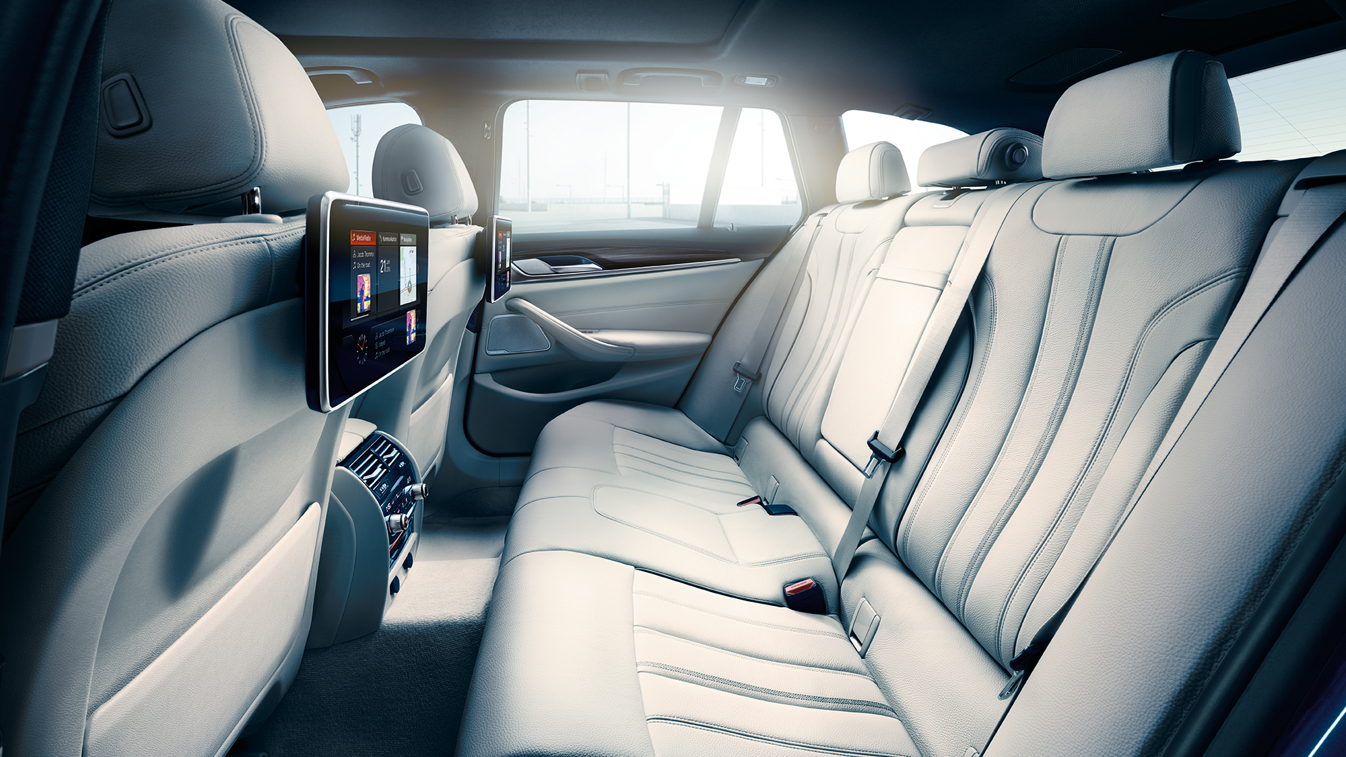 Design du garnissage BMW Série 5 Touring Garnissages BMW Série 5 Touring 530d xDrive Touring G31 Mediterranblau metallic