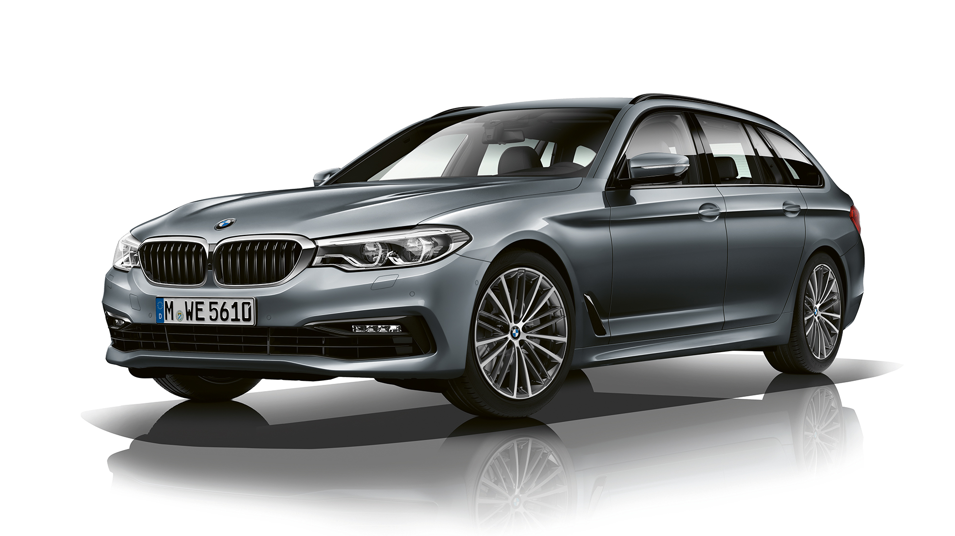 Sport Line vue de trois-quarts avant BMW Série 5 Touring Sport Line BMW Série 5 Touring 520d Touring G31 Bluestone metallic vue de trois-quarts avant