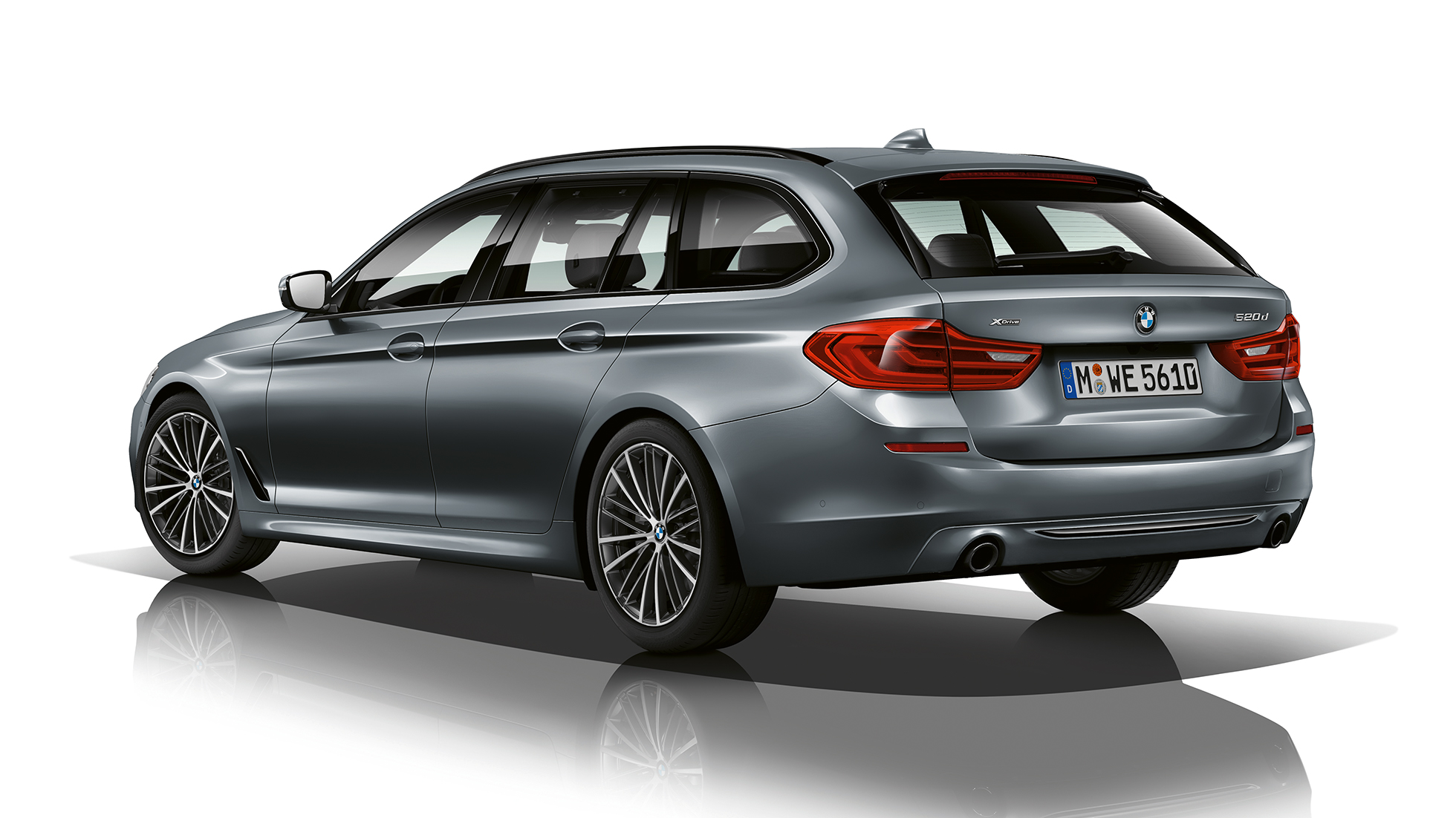 Sport Line vue de trois-quarts arrière BMW Série 5 Touring Sport Line BMW Série 5 Touring 520d Touring G31 Bluestone metallic vue de trois-quarts arrière