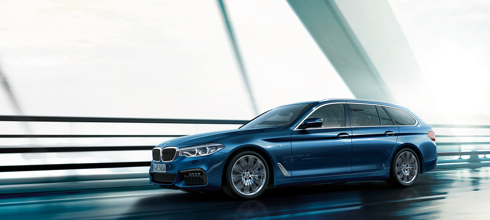 BMW Série 5 Touring Modèles équipements Modèles équipement BMW Série 5 Touring 530d xDrive Touring G31 Mediterranblau metallic, vue de profil