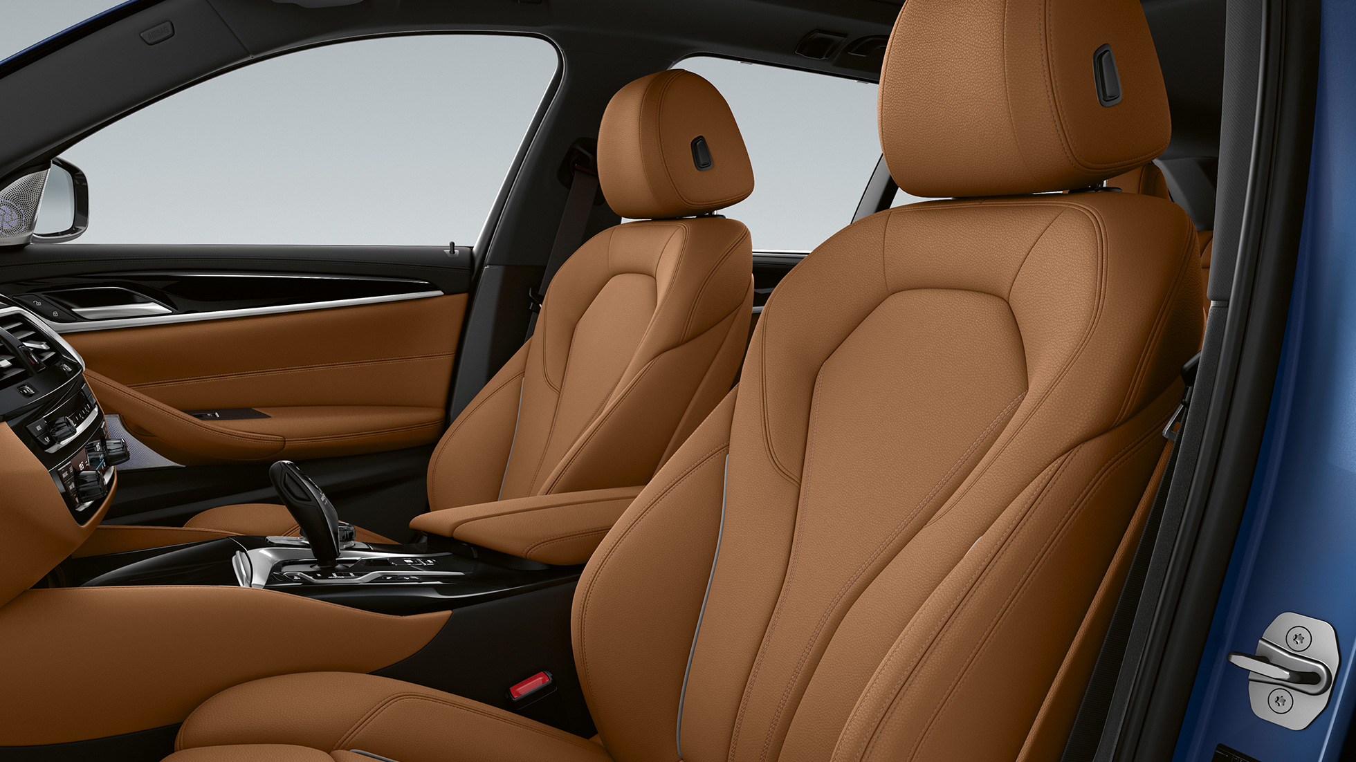 Sellerie de la BMW Série 5 Touring G31 Kit M Sport Sellerie en cuir Dakota Cognac avec surpiqûre exclusive et passepoil contrasté de la BMW Série 5 Touring 530e G31 2020 Kit M Sport, intérieur