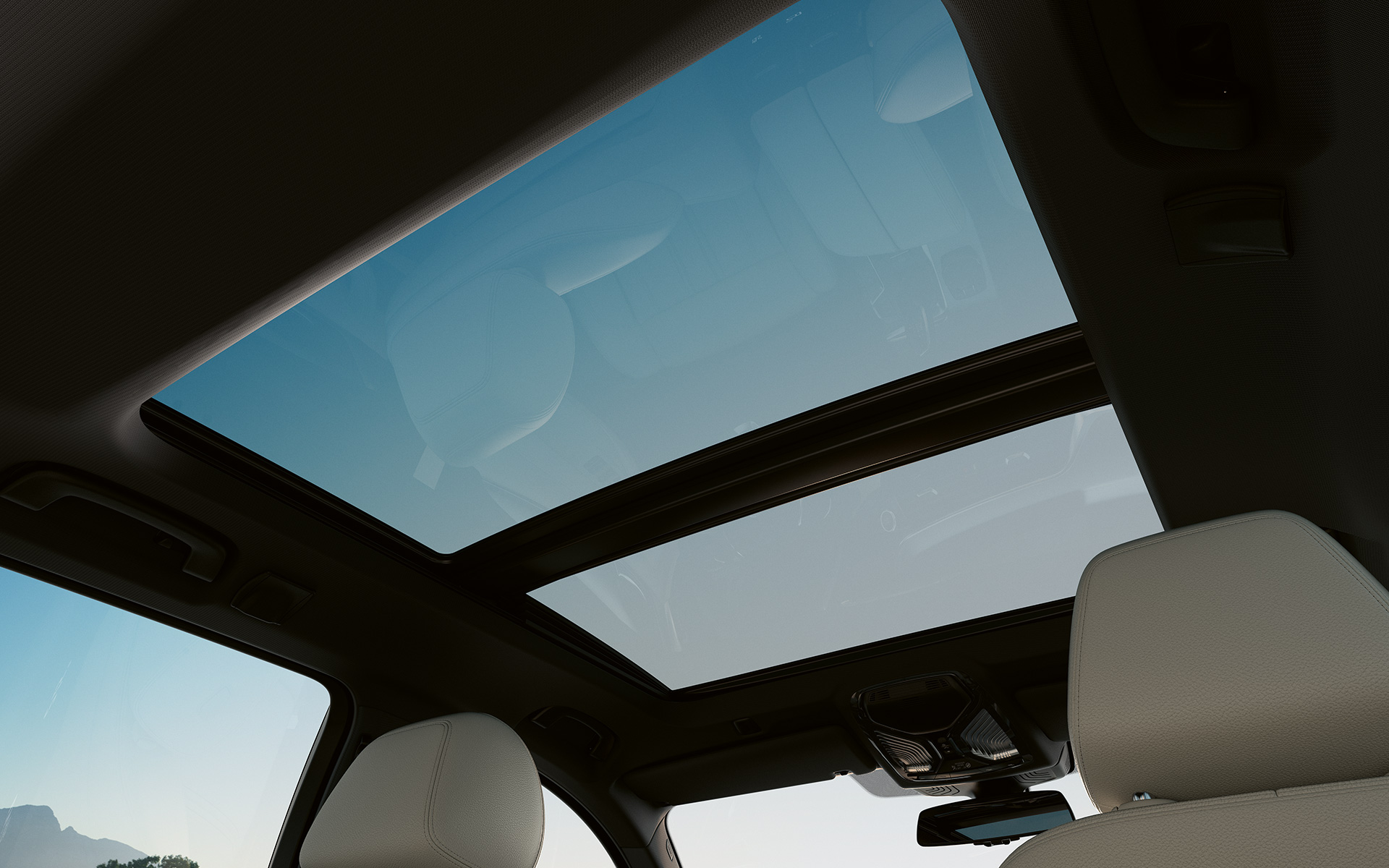 Tetto panoramico in vetro della BMW Serie 5 Touring G31 LCI Tetto panoramico in vetro chiuso della BMW Serie 5 Touring G31 Facelift 2020, interni