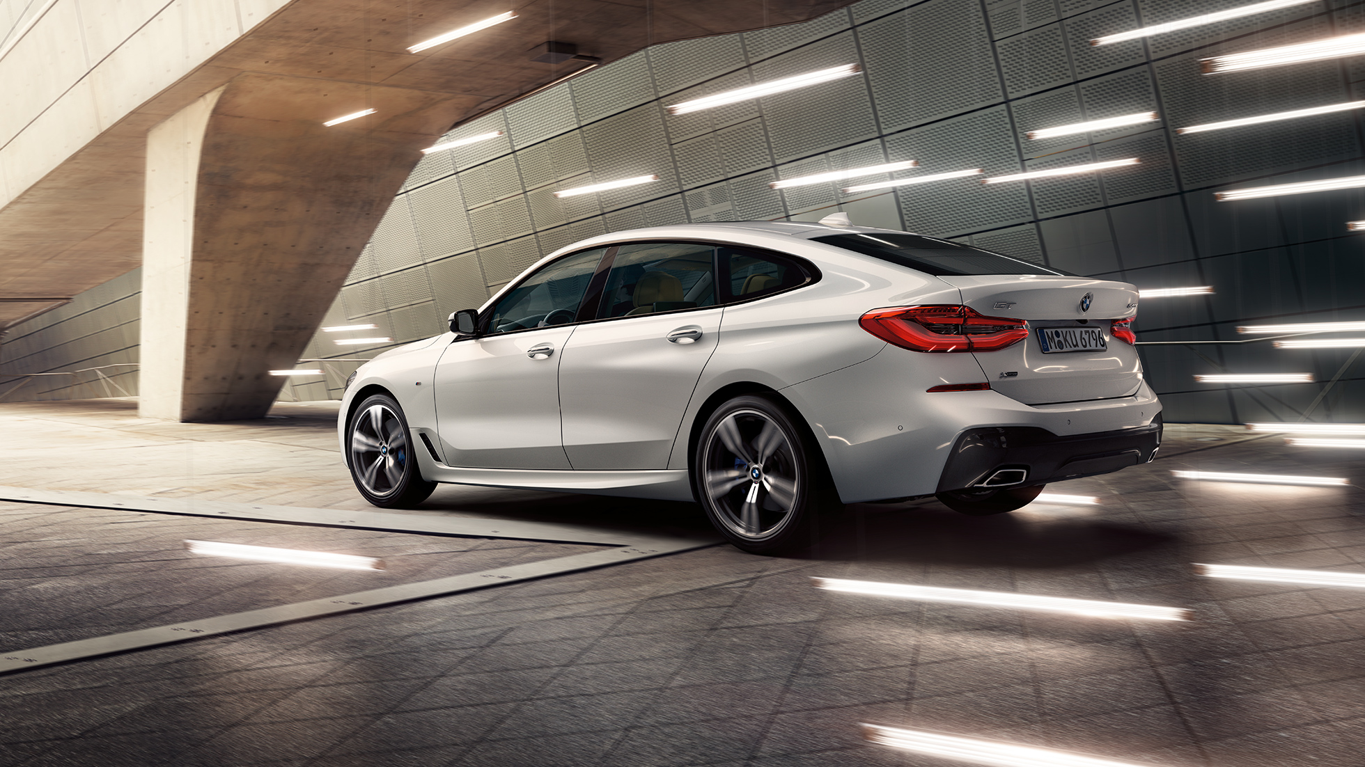 BMW 6er Gran Turismo G32 Dreiviertel-Seitenansicht von hinten BMW 6er Gran Turismo G32 2017 Mineralweiss metallic Dreiviertel-Seitenansicht von hinten