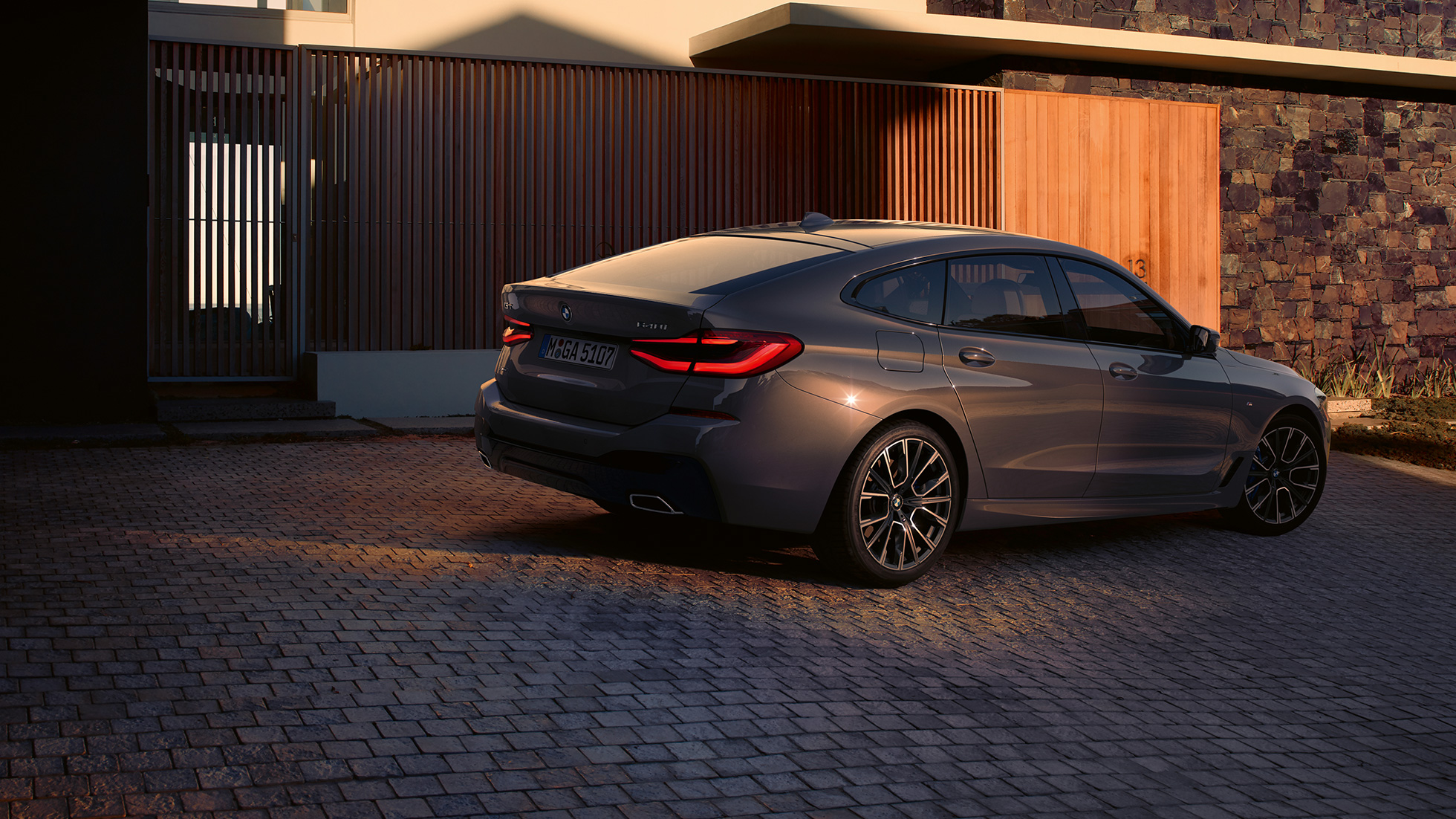 Vista posteriore della BMW Serie 6 Gran Turismo G32 2020 Design posteriore della BMW Serie 6 Gran Turismo 640i xDrive G32 2020 Bernina Grey, vista posteriore
