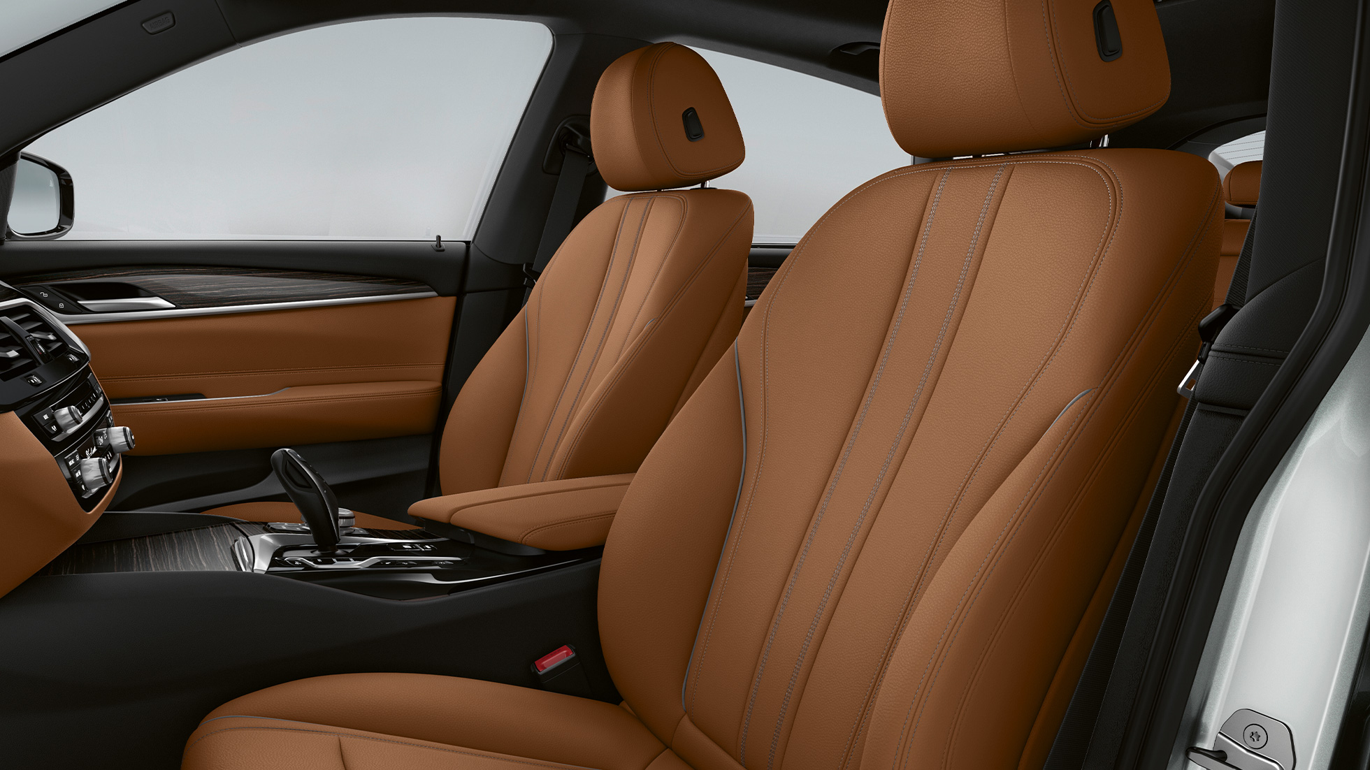 Équipement de base de la BMW Série 6 Gran Turismo 2020, sellerie Sellerie en cuir Dakota Cognac/Schwarz de la BMW Série 6 Gran Turismo G32 620d 2020, équipement de base, intérieur