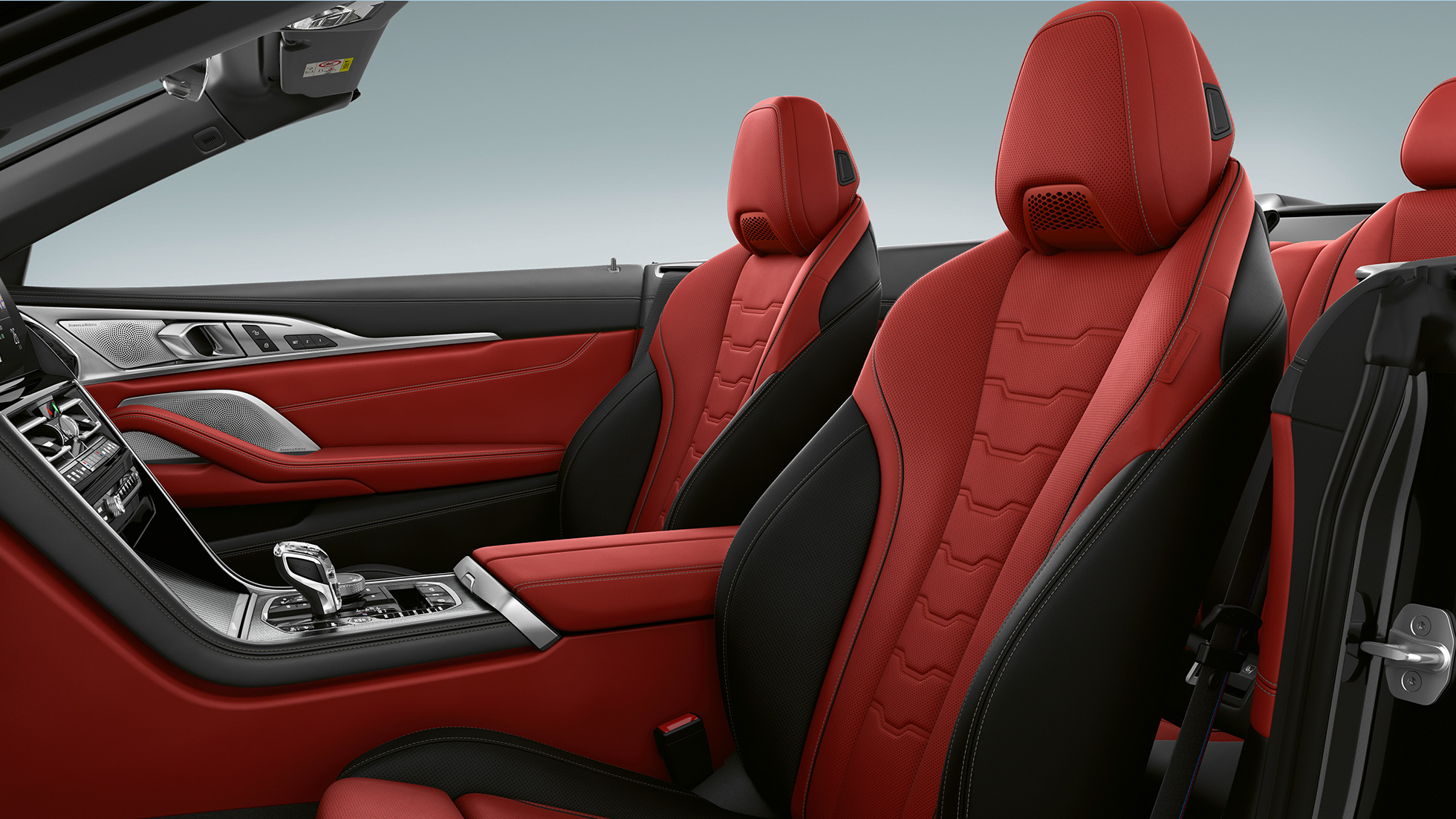 BMW M850i xDrive, Carbonschwarz metallic, équipement cuir étendu BMW Individual en cuir Merino Fionarot/Schwarz. G14 BMW M850i xDrive, Carbonschwarz metallic, équipement cuir étendu BMW Individual en cuir Merino Fionarot/Schwarz. G14