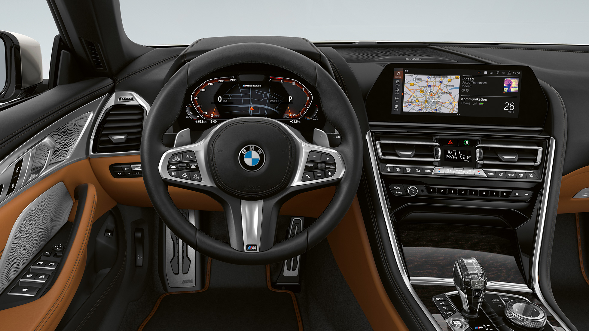 BMW M850i xDrive, Mineralweiss metallic, poste de conduite avec volant M en cuir. G14 BMW M850i xDrive, Mineralweiss metallic, poste de conduite avec volant M en cuir. G14