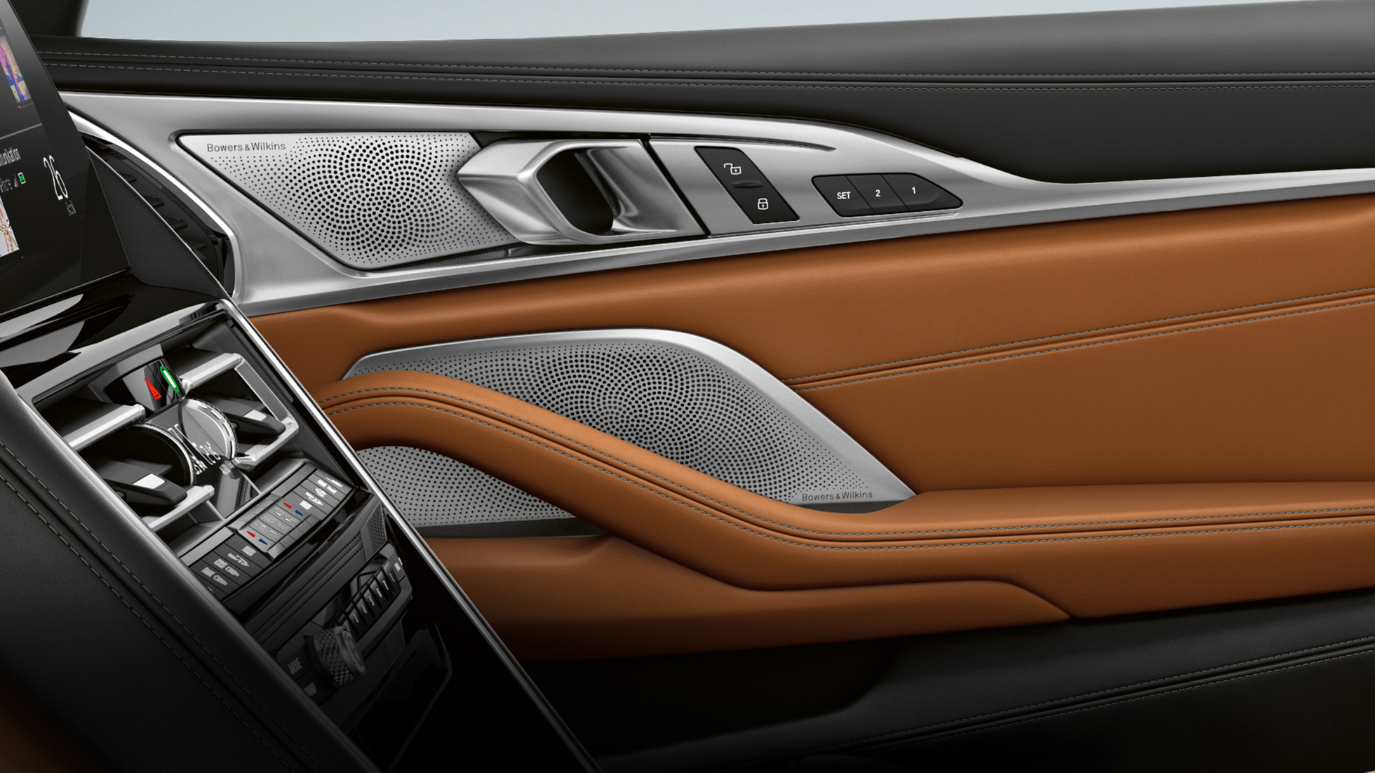 Interni della BMW M850i xDrive, Bowers & Wilkins Diamond Surround Sound System. Interni della BMW M850i xDrive, Bowers & Wilkins Diamond Surround Sound System.