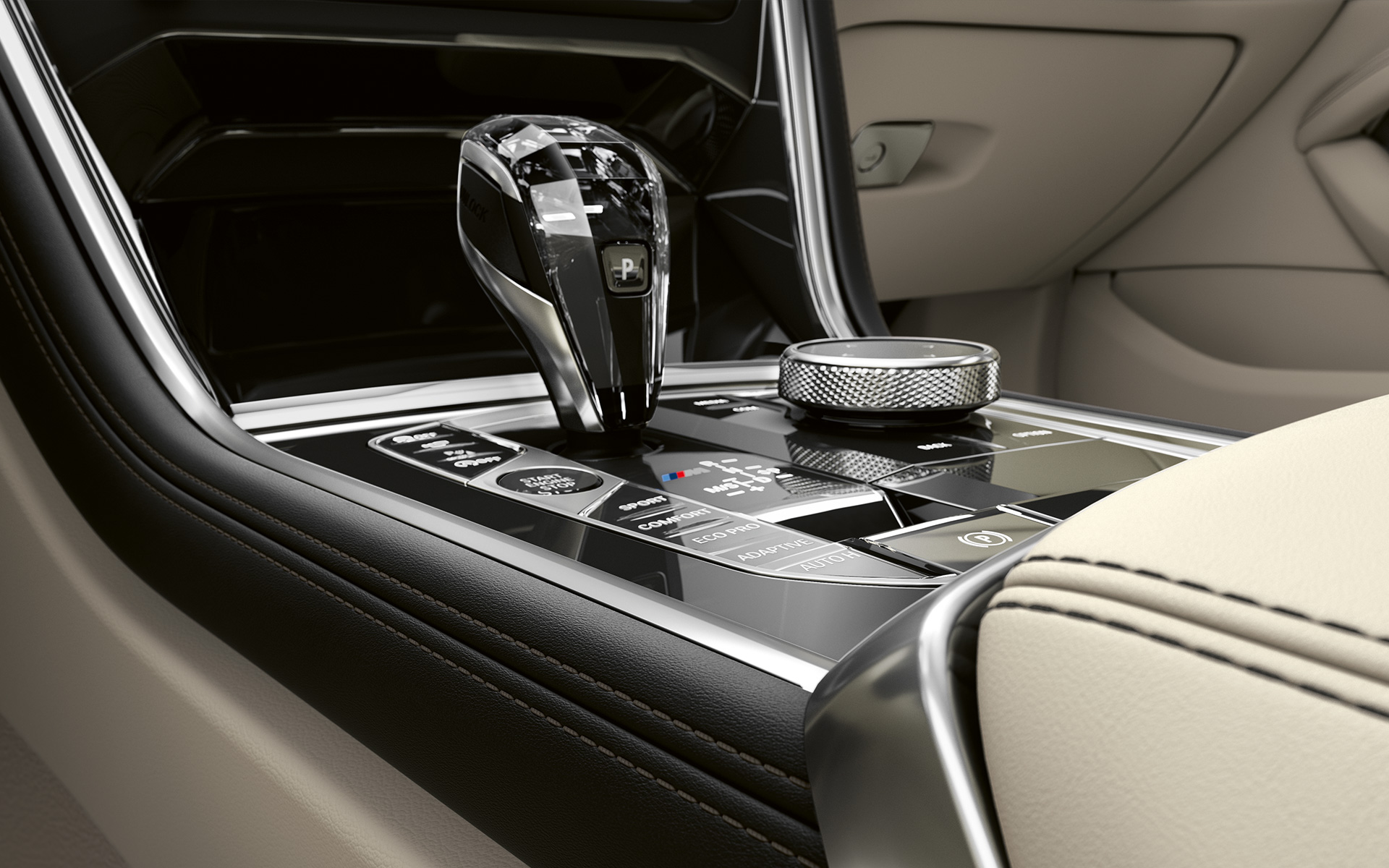 BMW Serie 8 Coupé, consolle centrale Primo piano della consolle centrale della BMW Serie 8 Coupé.