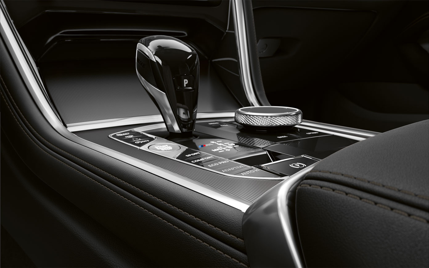 BMW Série 8 Coupé, console centrale. G15 Détail : la console centrale de la BMW Série 8 Coupé. G15