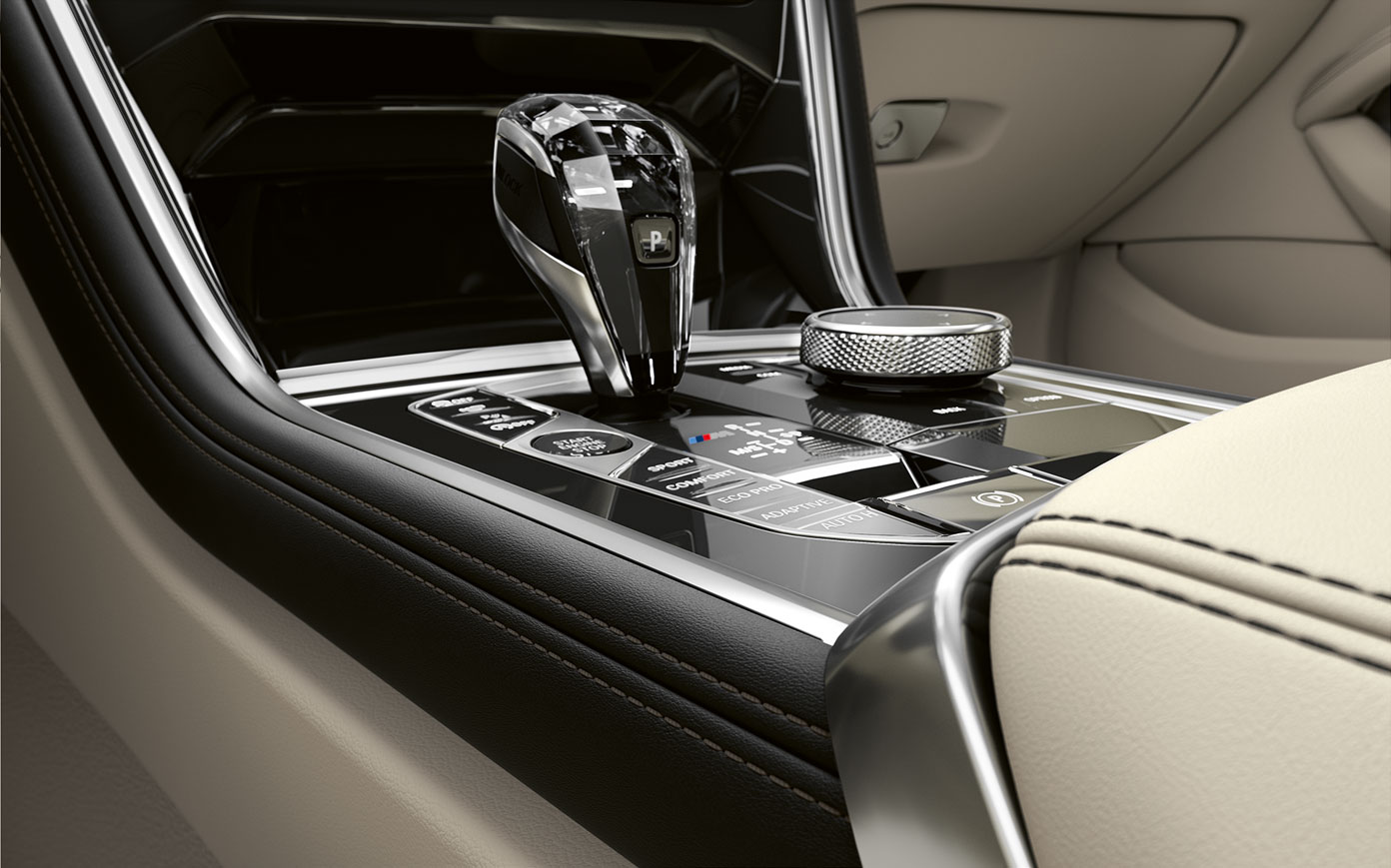 BMW Série 8 Coupé, console centrale. G15 Détail : la console centrale de la BMW Série 8 Coupé. G15