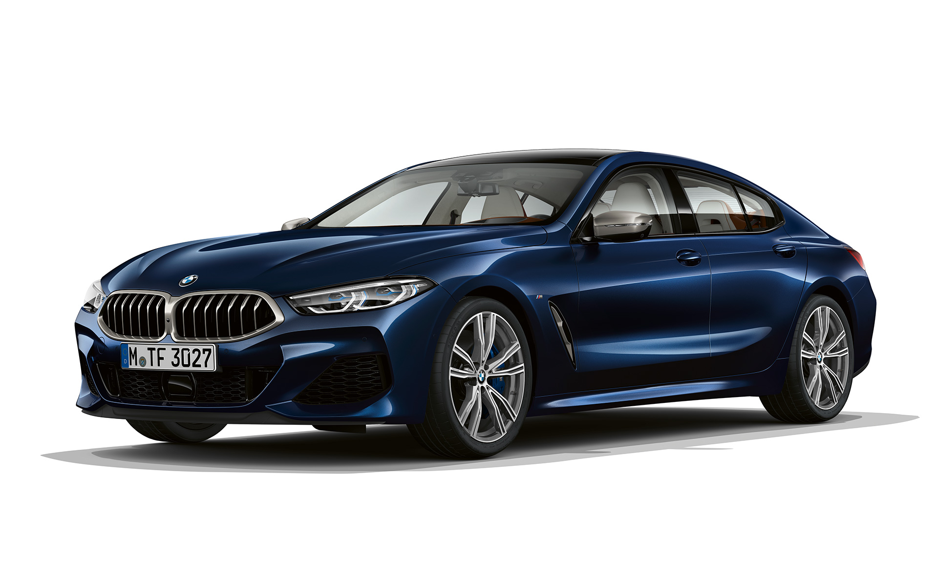 Individual Sophistication, vista anteriore a tre quarti G16 BMW Serie 8 Gran Coupé, Individual Sophistication, vista anteriore a tre quarti G16