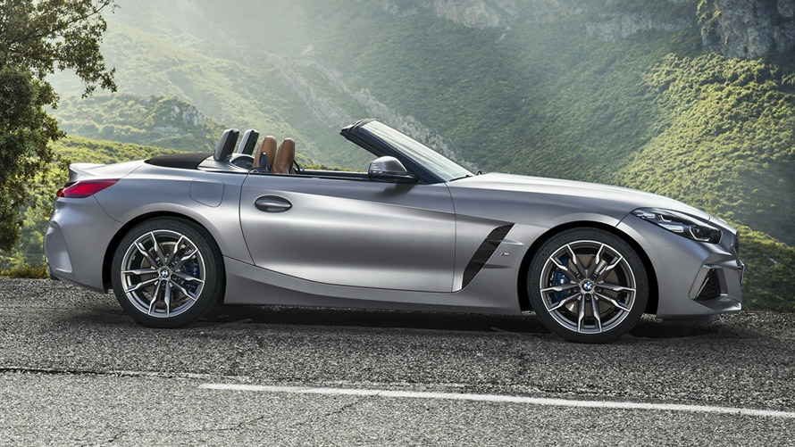 BMW Z4 M40i Roadster G29 Vista laterale BMW Z4 M40i Roadster G29 Vista laterale