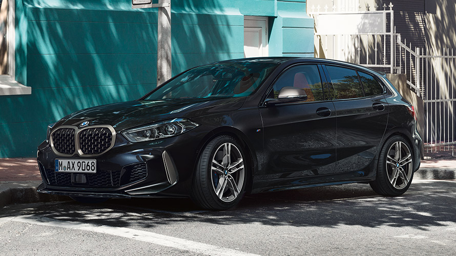 BMW M135i xDrive (F40), Saphirschwarz metallic, Technische Daten BMW M135i xDrive (F40), Saphirschwarz metallic, Technische Daten