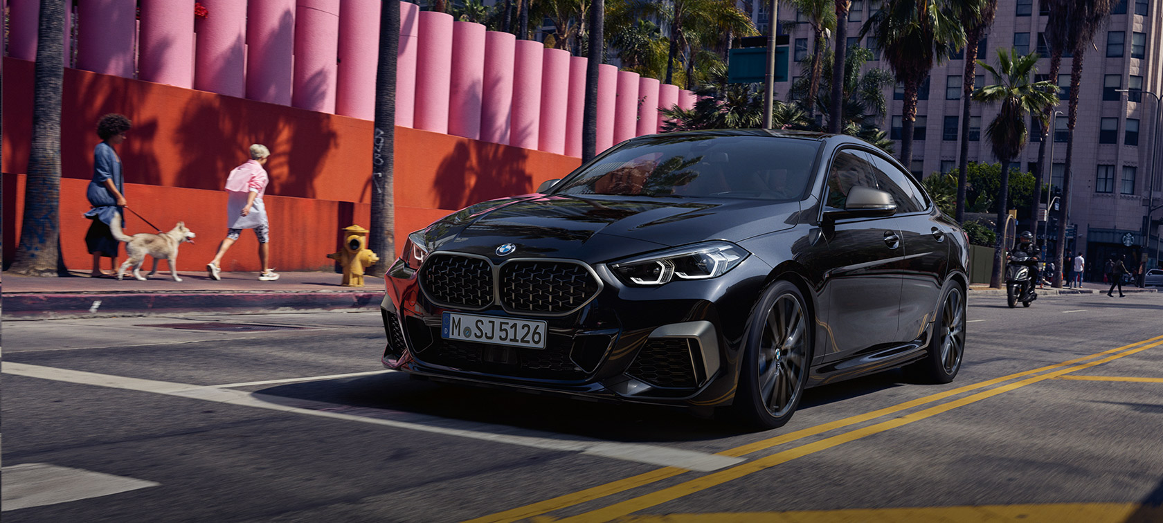 BMW M235i xDrive Gran Coupé F44 2020 Black Sapphire metallic Dreiviertel-Frontansicht