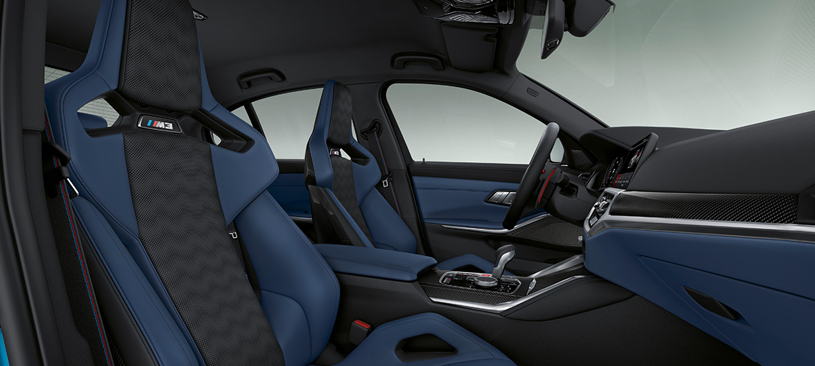 BMW Individual Feinnarbige Volllederausstattung 'Merino' Fjordblau/Schwarz BMW M3 Limousine 2021 G80 Innenraum BMW Individual Feinnarbige Volllederausstattung 'Merino' Fjordblau/Schwarz BMW M3 Limousine G80 2021 Innenraum Cockpit