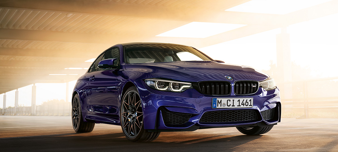 BMW M4 Coupé, M Heritage Edition, Velvet Blue BMW M4 Coupé, M Heritage Edition, edizione speciale, Velvet Blue