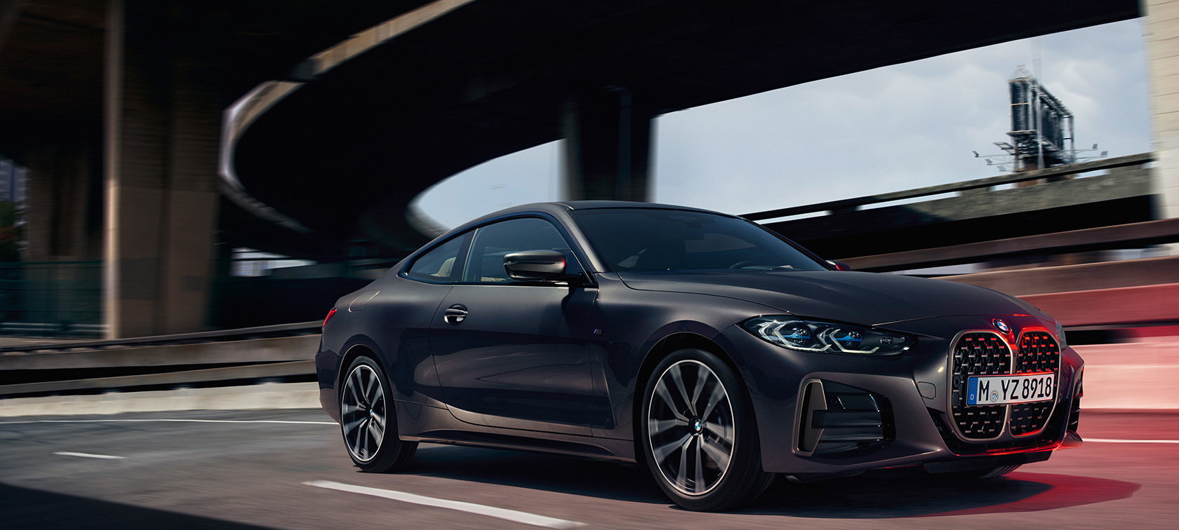 Dreiviertel-Frontansicht BMW M440i xDrive Coupé G22 2020 BMW M440i xDrive Coupé G22 2020 Dravitgrau metallic Dreiviertel-Frontansicht