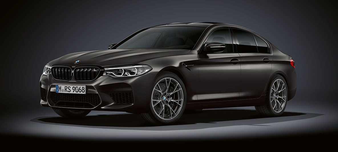 M Kieme. BMW M5 Edition 35 Jahre Dreiviertel-Seitenansicht.