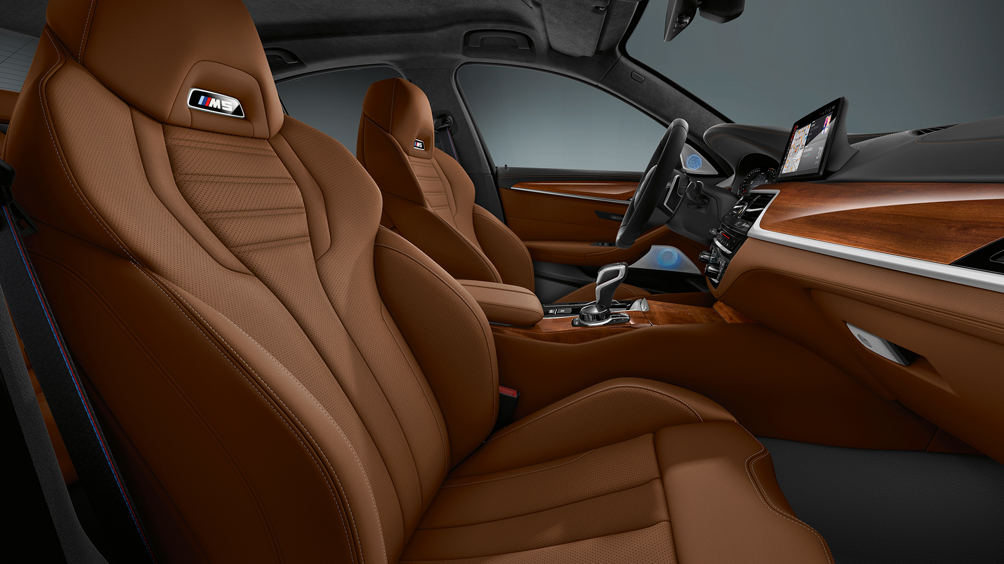 BMW Individual Kollektion. BMW M5 Competition Interieur.