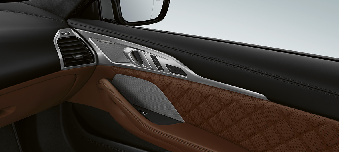 Bowers & Wilkins Diamond Surround Sound System. F92 BMW M8 Coupé, intérieur avec système audio Bowers & Wilkins Diamond Surround Sound. F92
