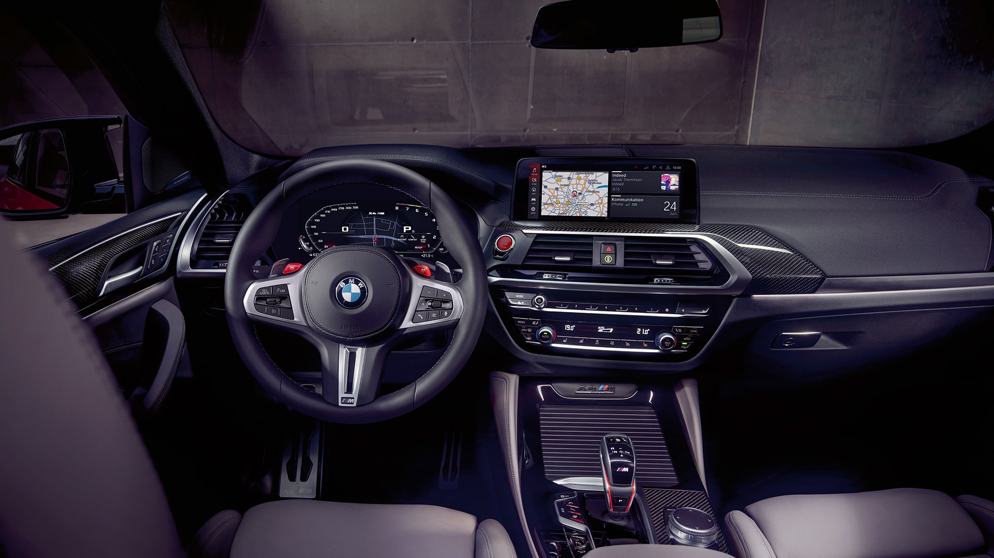 BMW X4 M Competition, habitacle exclusif. F98 Intérieur de la BMW X4 M Competition, habitacle exclusif avec sièges M sport et volant M en cuir. F98