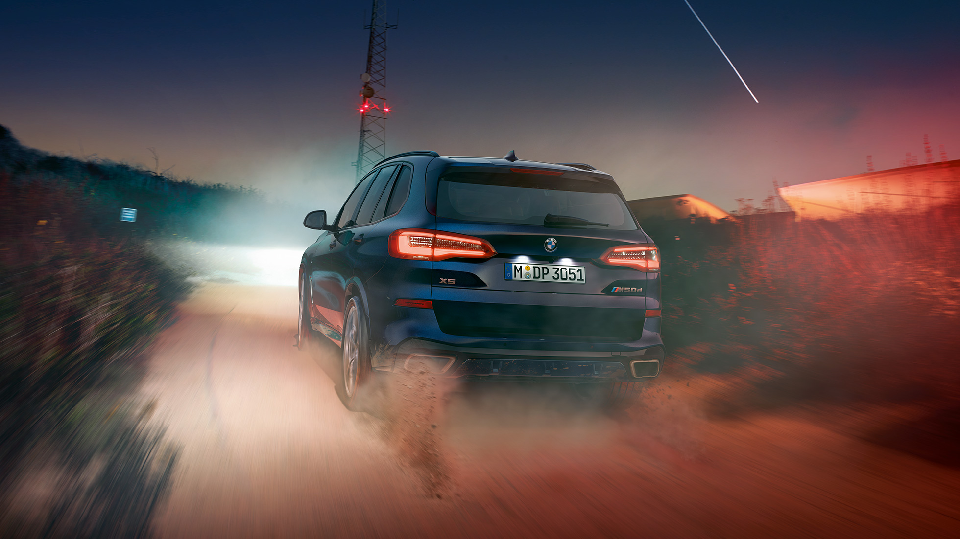 BMW X5 M50d con motore diesel M TwinPower Turbo da 6 cilindri G05 BMW X5 M50d con motore diesel a 6 cilindri M TwinPower TurboG05 Carbon Black metallizzato vista posteriore