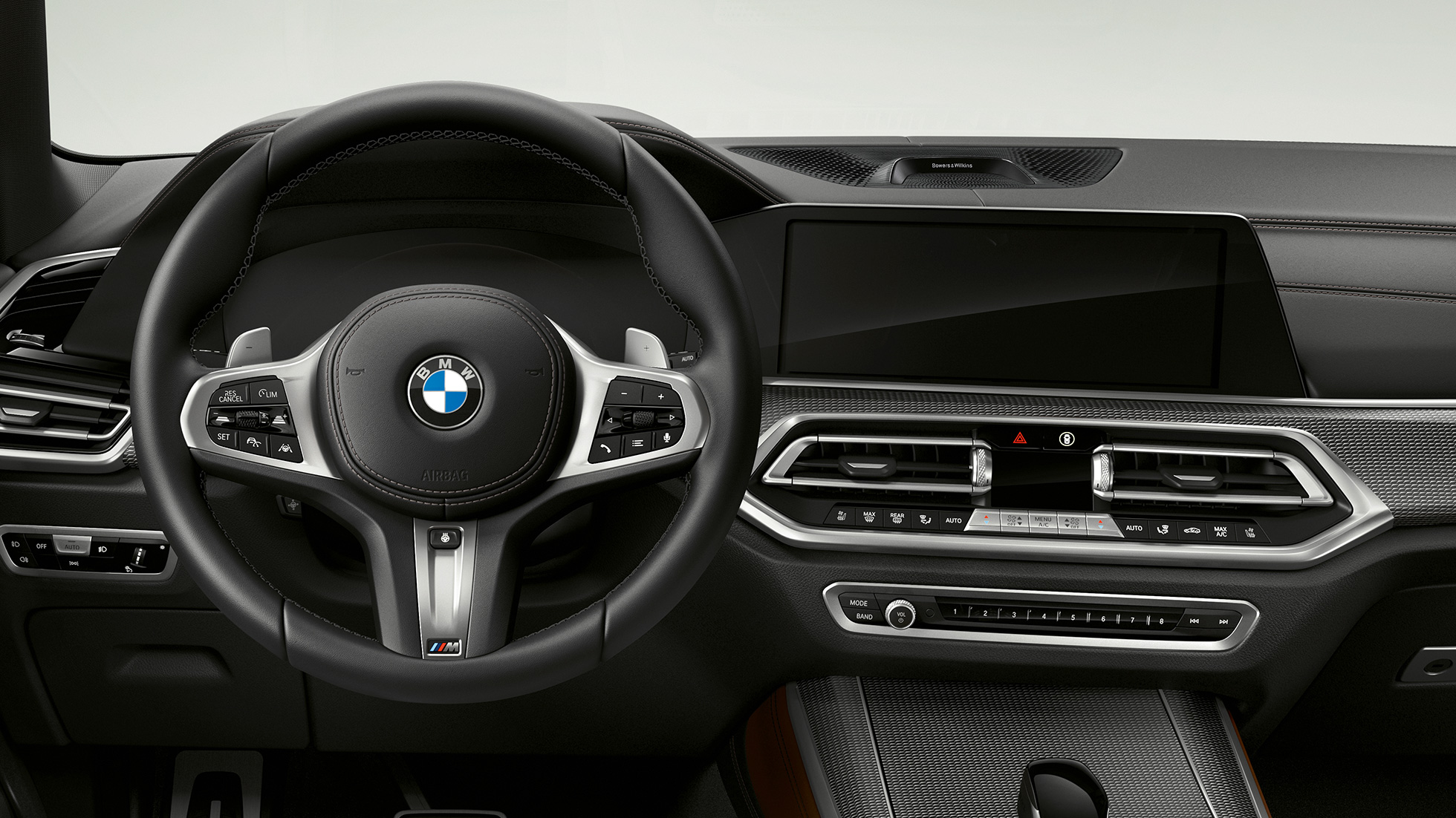 Volante in pelle M BMW X5 M50i e M50d G05 Volante in pelle M della BMW X5 M50i e della M50d G05 Cockpit
