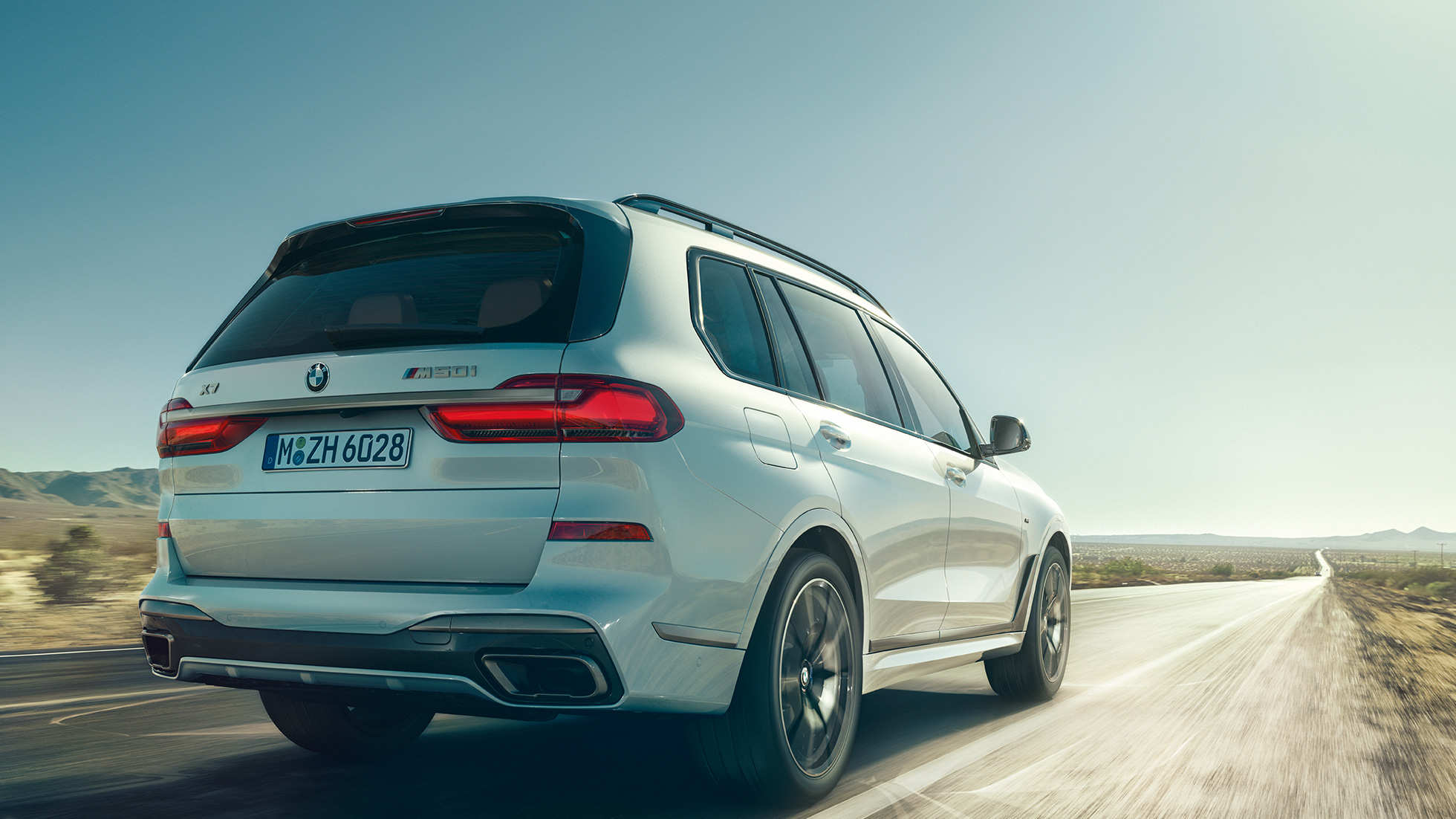 BMW X7 M50i, Dreiviertel-Heckansicht G07 BMW X7 M50i in Mineralweiss, Dreiviertel-Heckansicht, G07, 2019