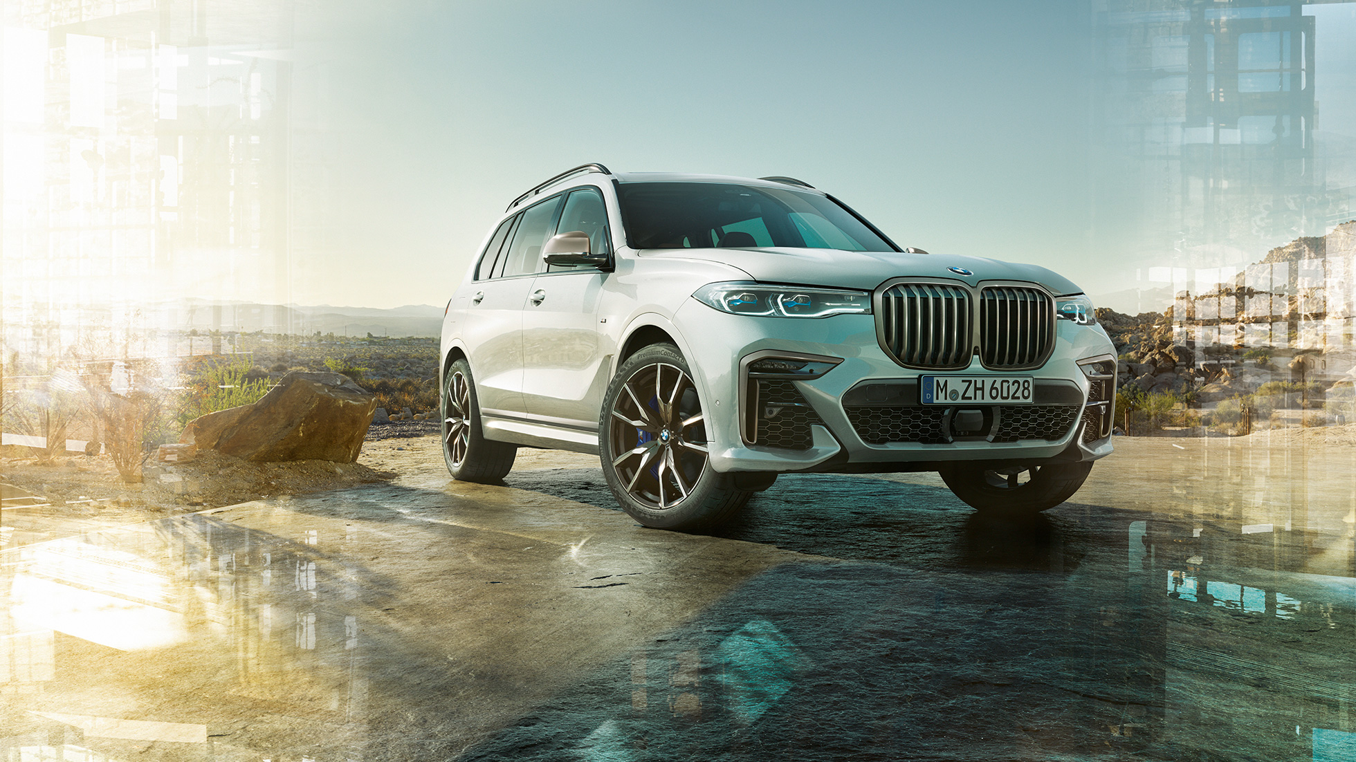BMW X7 M Automobil, Dreiviertel-Frontansicht G07 BMW X7 M Automobil in Mineralweiss, stehend, Dreiviertel-Frontansicht, G07, 2019