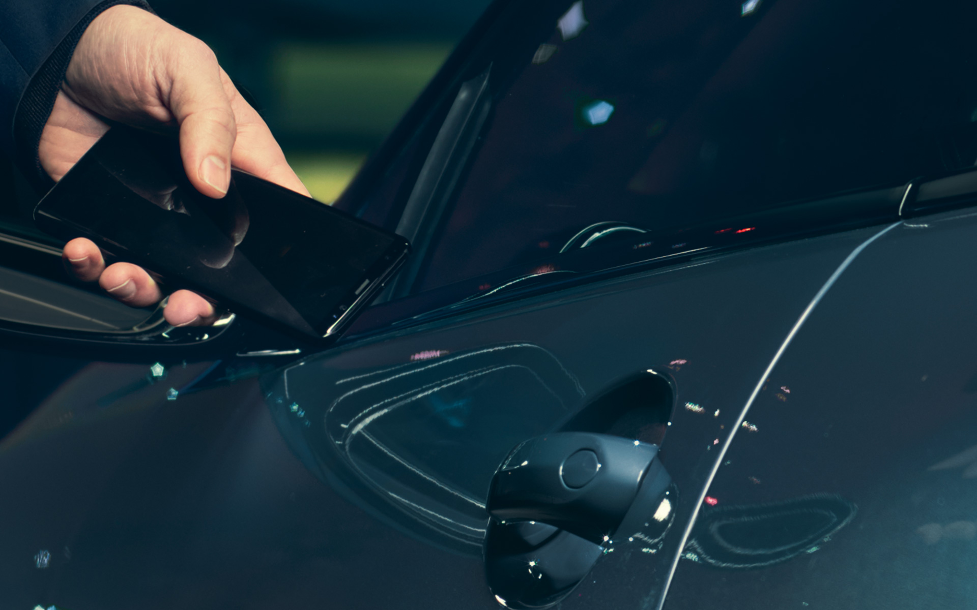 BMW X7 M50i G07 2019 Digital Key Smartphone Nahaufnahme BMW X7 M50i G07 2019 Digital Key Smartphone Nahaufnahme