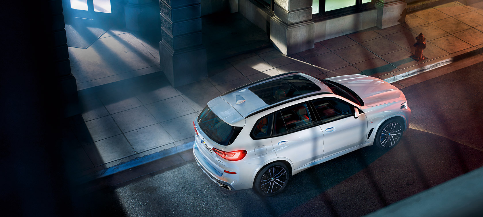 BMW X5 Vogelperspektive G05 BMW X5 G05 2018 Mineralweiss metallic Vogelperspektive